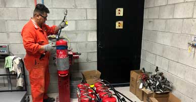 Servicio y mantenimiento extintores